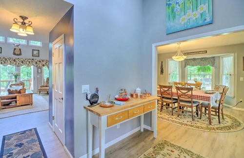 Mountain Home House | Inviting Mountain Retreat with Fire Pit & Spa Amenities