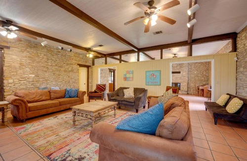 San Marcos House | Pet-Friendly 10-Acre San Marcos Rental Near TSU!
