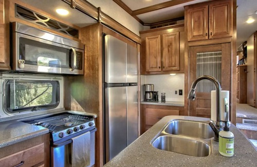Aguanga House | Scenic Getaway: Poolside Retreat Near Wineries & Pets Welcome