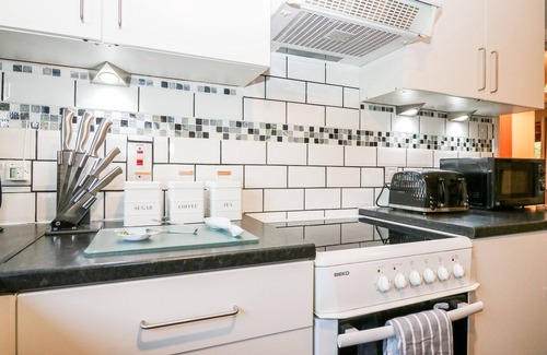 Torphins Cottage | Family-Friendly 10 Annesley Park with Garden in Torphins
