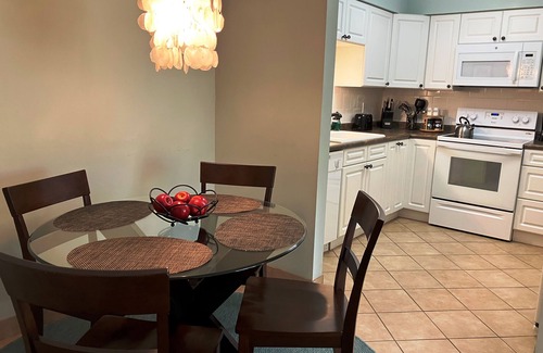 Demere Park Condo | Unbeatable Stay: Beachside Retreat with Pet-Friendly Amenities