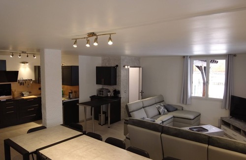 Saint-Leger-les-Melezes Apartment | Spacious 10-Bed Apartment Steps from the Ski Slopes