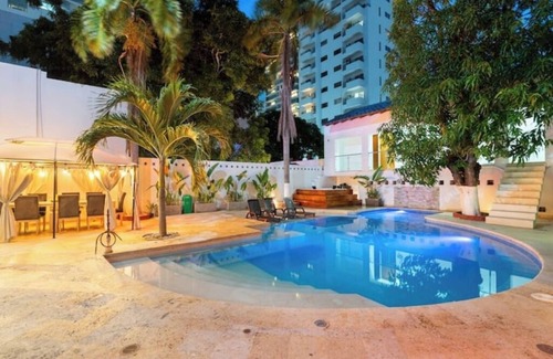 Castillogrande Villa | 10-bedroom beachfront mansion with pool and discotheque