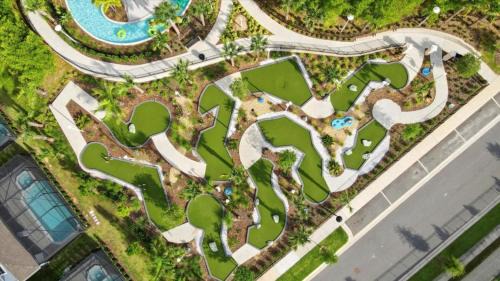 Davenport House | Windsor Island 2286Lc: Family-Friendly Retreat with Pool