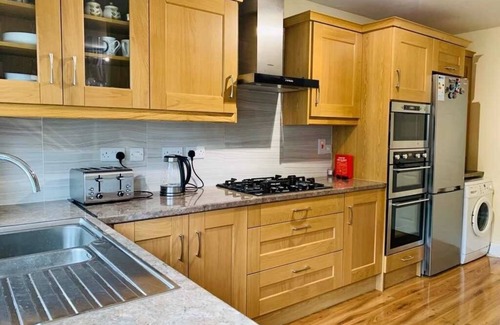 Sligo House | Family-Friendly Getaway at Beechwood Court Self-Catering