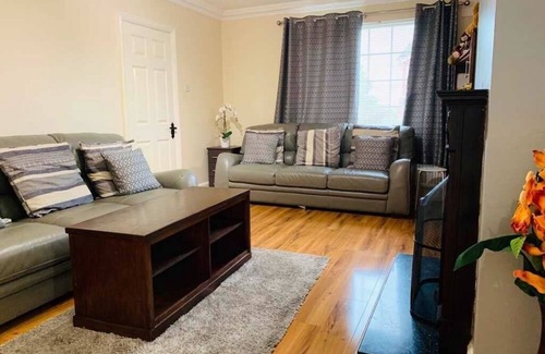 Sligo House | Family-Friendly Getaway at Beechwood Court Self-Catering