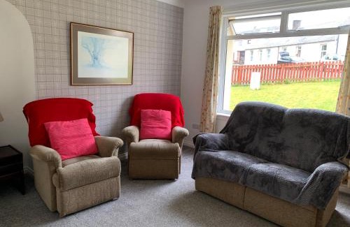 Mauchline Apartment | Inviting 10 Burns Street, Tarbolton - Ideal for Families & Pets