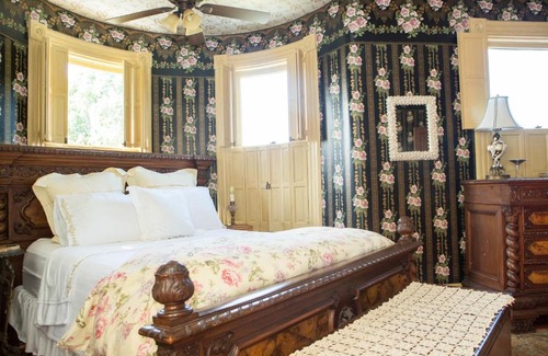 Frederick Bed & Breakfast | Experience 10 Clarke: Guest Rated Perfection & Pet Friendly
