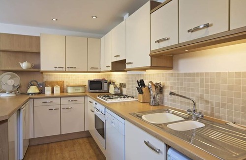 Dartmouth Cottage | 10 DARTMOUTH HOUSE, family friendly in Dartmouth