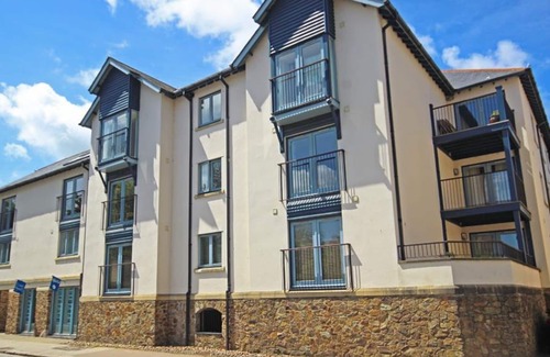 Dartmouth Cottage | 10 DARTMOUTH HOUSE, family friendly in Dartmouth