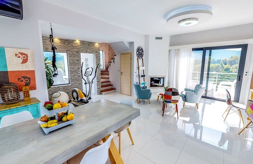 Agia Villa | Family-Friendly Villa Near Beach with Ocean View & Spa