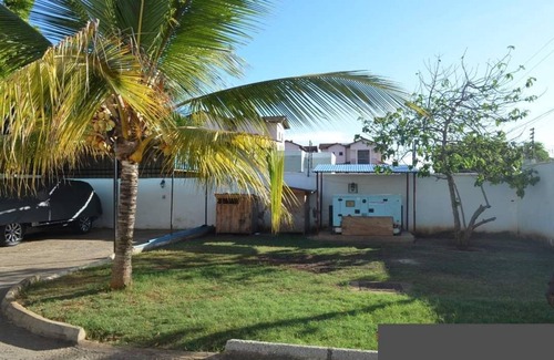 Mombasa House | Relaxing Stay Near Haller Park with Pool and Ocean Views