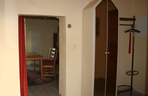 Maxen Apartment | 10 km to Dresden - Modern Apartment in the Farm With own Horses, Garden Pool