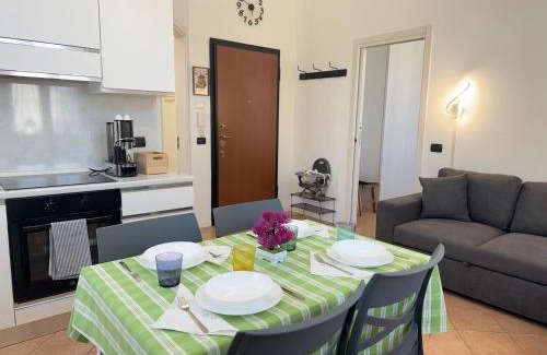 Casorate Sempione Apartment | 10' Malpensa Airport, alongside Train Station