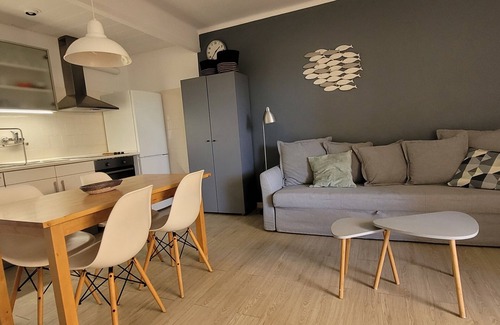 El Roc de Sant Gaieta Apartment | Beachfront Terrace with Ocean View - Guest Rated 9/10