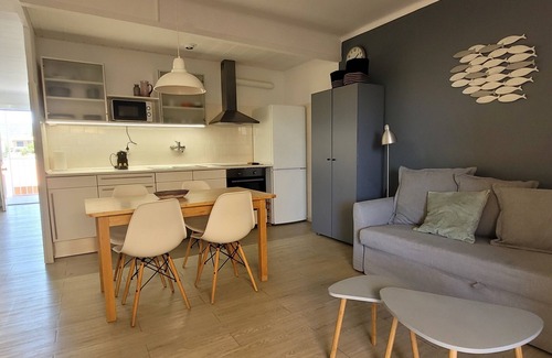 El Roc de Sant Gaieta Apartment | Beachfront Terrace with Ocean View - Guest Rated 9/10