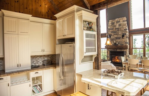 Petite-Riviere-Saint-Francois Cottage | Idyllic Retreat 10 Min from Le Massif with Pool & Spa