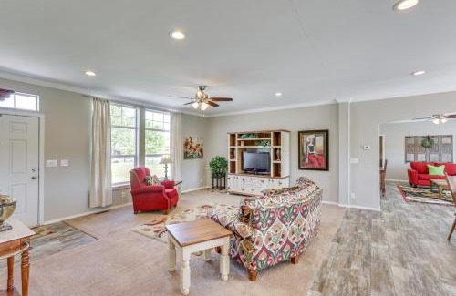 Aztec House | 10 Mi to Aztec Ruins Family Home with Large Yard!