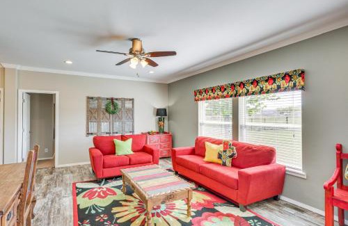 Aztec House | 10 Mi to Aztec Ruins Family Home with Large Yard!