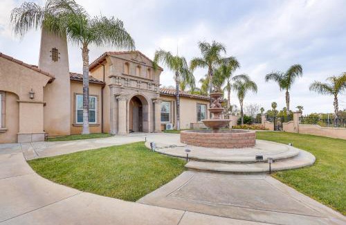 Alessandro Heights Apartment | Riverside Oasis: Ideal Retreat for Groups Near Downtown