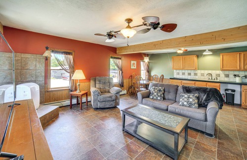 Rumely House | Inviting Eben Junction Townhome: 10 Mi to Lake Superior!
