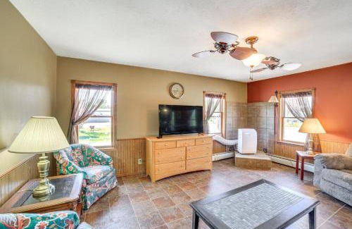 Eben Junction House | Family-Friendly Eben Junction Townhome Near Lake Superior!