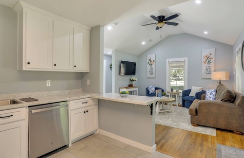 Iuka House | 10 Mi to Tennessee River: Blue Willow-Themed Home