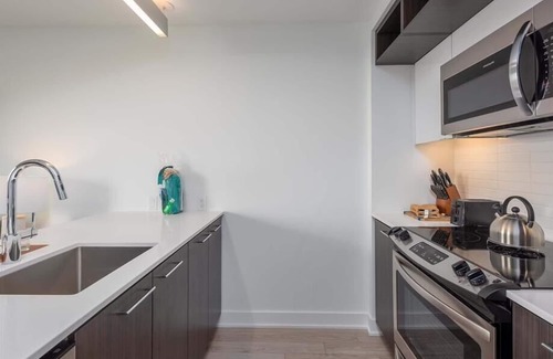 Reston Apartment | Convenient Stay Near DC: Pet Friendly & Top Rated Amenities