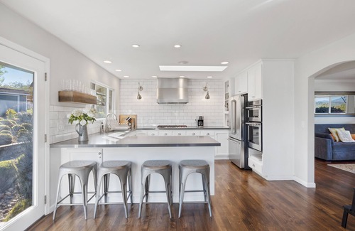 Windsor Other | Family-Friendly Farmhouse with Pool, Spa & Fire Pit - 10/10!