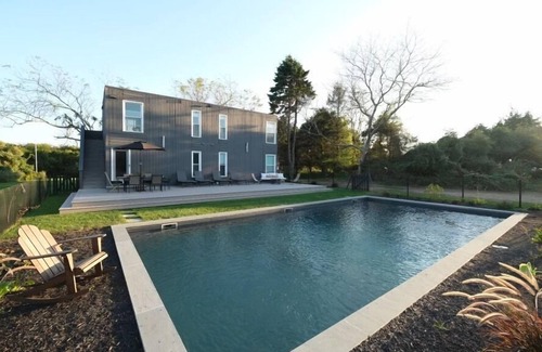 Sagaponack House | Convenient Access to Sagaponack Beaches with Ocean Views