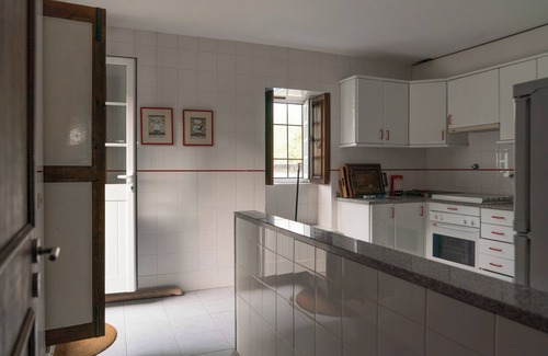 Cruz Cottage | Book Quinta de Pindela: Poolside Retreat for 6 People