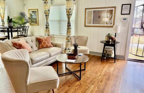 Candler-McAfee Apartment | Convenient Stay Near Downtown with Pet-Friendly Amenities
