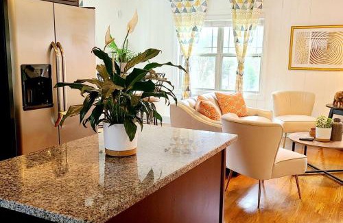 Candler-McAfee Apartment | Convenient Stay Near Downtown with Pet-Friendly Amenities