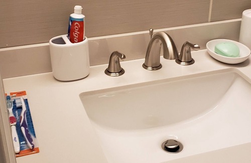 Abingdon House | Convenient Hotel Near APG with Spa & Family-Friendly Amenities