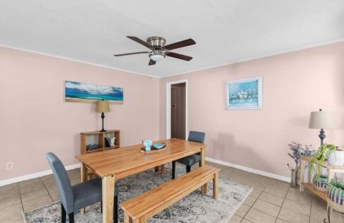 Shannon House | Conveniently Located Blushing Bungalow Near Legion Field