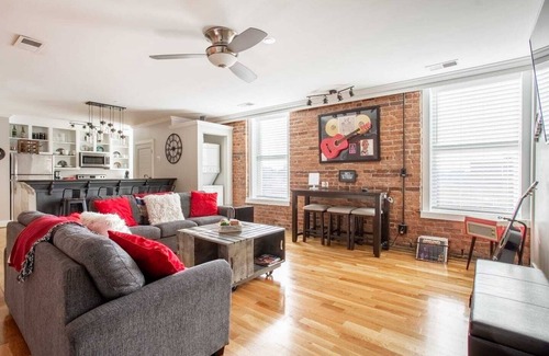 Downtown Nashville Condo | Prime Downtown Condo: 10 Min to Broadway with Free Parking