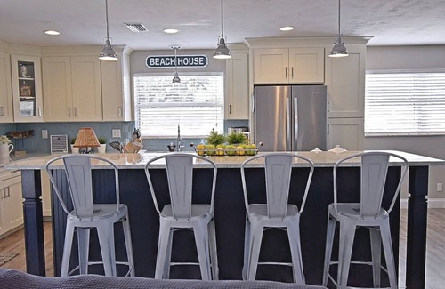 Ortona Park House | Renovated Retreat: Steps from the Beach with Ocean Views