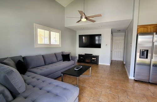 Lakeview House | Convenient Escape: 7 Min to Downtown with Pool & Firepit