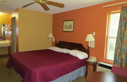 Caseyville Hotel | Convenient Hotel Near Downtown St. Louis for Families
