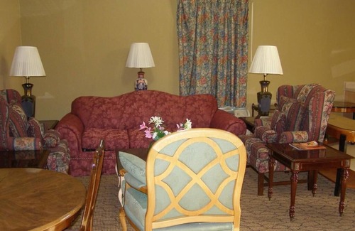 Caseyville Hotel | Convenient Hotel Near Downtown St. Louis for Families