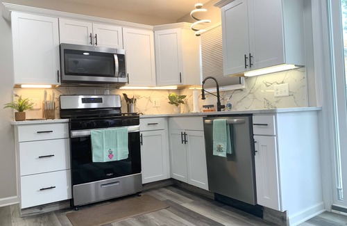 Toledo House | Ideal Getaway: Cozy 2-Bed Retreat with Game Room & Fire Pit