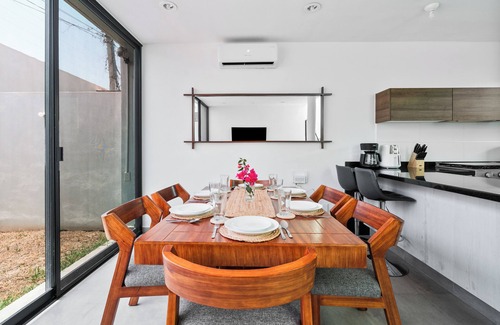 Valle Dorado House | 10 Minutes from the Beach! House ideal for Families Max 8 people.dog friendly.