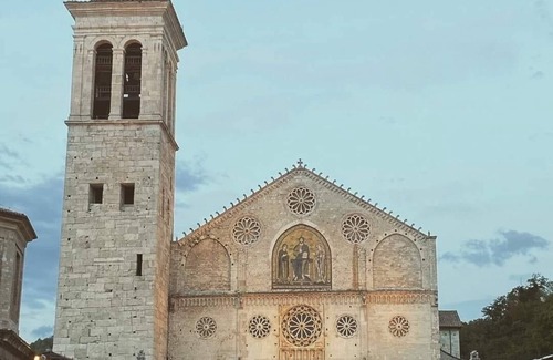 Spoleto Apartment | Modern Apartment Near Historic Center with Private Parking