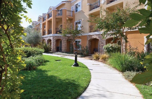 Napa Resort | Prime Location: 10 Min to BottleRock with Full Kitchen