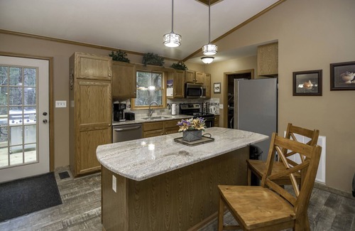 Wears Valley House | Pet-Friendly Retreat with Hot Tub, Game Room & Firepit
