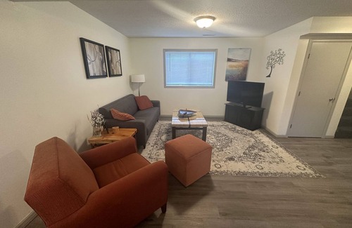 Byron House | Convenient Stay Near Mayo Clinic! Family-Friendly Duplex