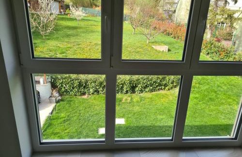 Liesing Apartment | 10 Minutes to S-Bahn I Garden Option I Wifi