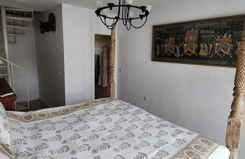 San Fulgencio Bed & Breakfast | Relaxing King Suite Near Beach with Private Pool & Spa