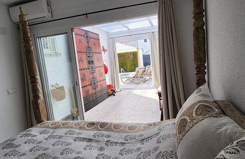 San Fulgencio Bed & Breakfast | Relaxing King Suite Near Beach with Private Pool & Spa