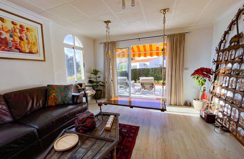 San Fulgencio Bed & Breakfast | Relaxing King Suite Near Beach with Private Pool & Spa